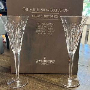 Waterford pair of crystal flutes “Love Toasting”